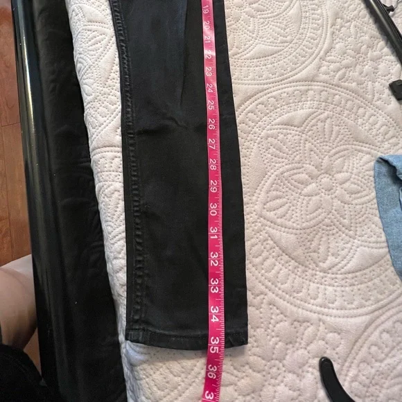 Hollister Jeans - Picture 6 of 6